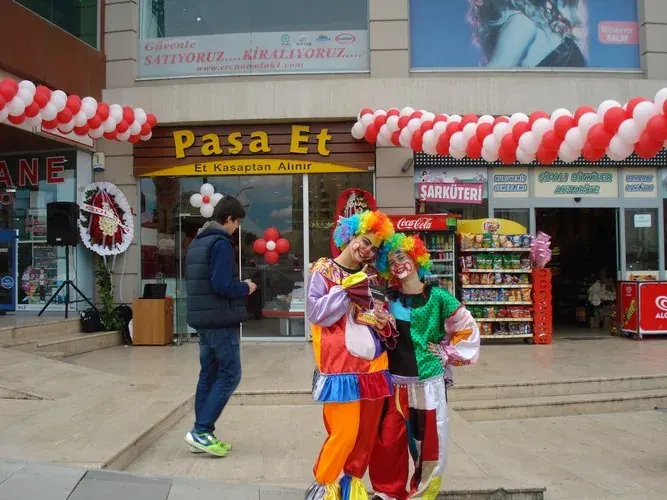 Palyaço örneği, profesyonel kurulum — Esin Balon