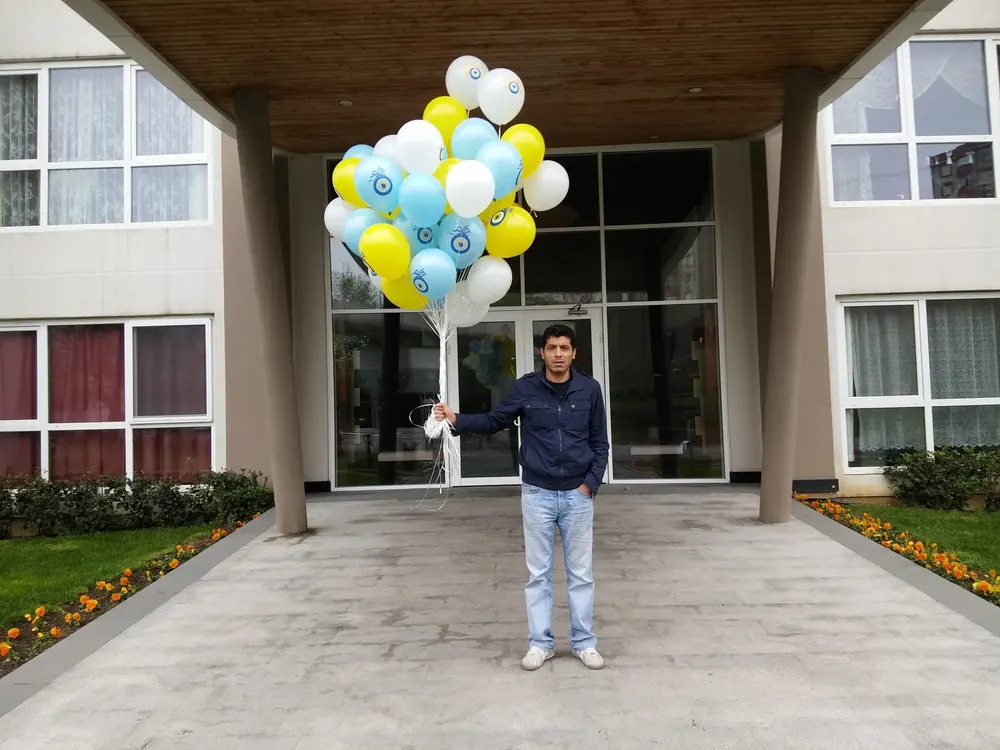 Uçan Balon Süsleme örneği, profesyonel kurulum — Esin Balon