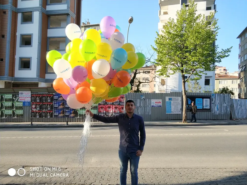 İstanbul uçan balon süsleme uygulaması — Esin Balon organizasyon