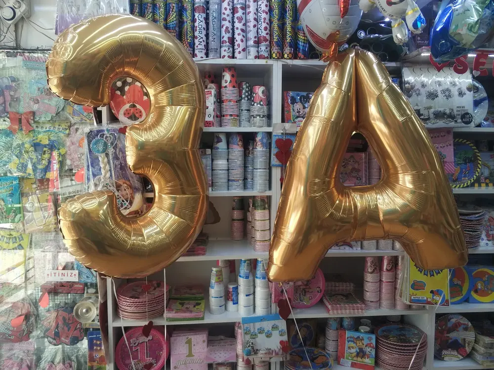 Uçan Balon Süsleme örneği, profesyonel kurulum — Esin Balon
