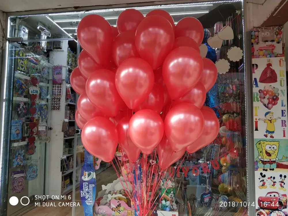 Uçan Balon Süsleme örneği, profesyonel kurulum — Esin Balon
