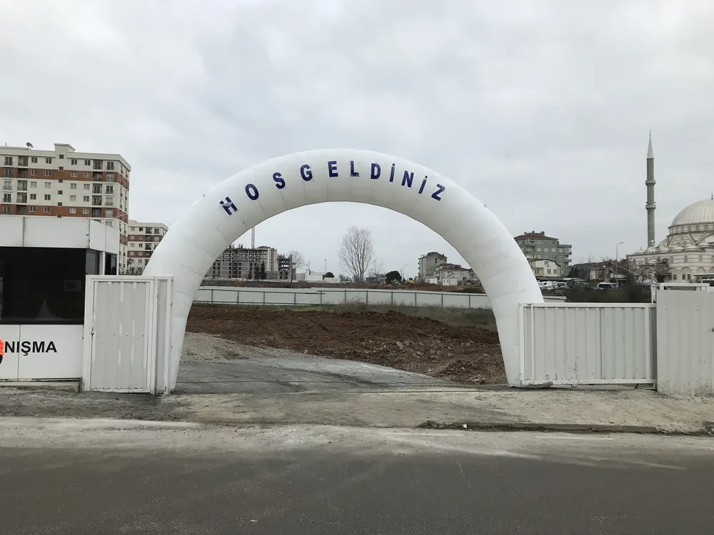 İstanbul yol takı balon süsleme uygulaması — Esin Balon organizasyon