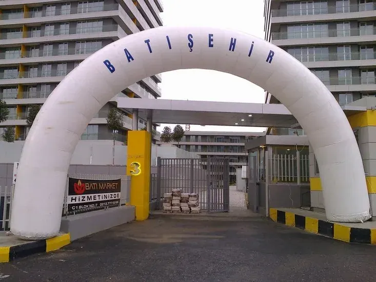 İstanbul yol takı balon süsleme uygulaması — Esin Balon organizasyon