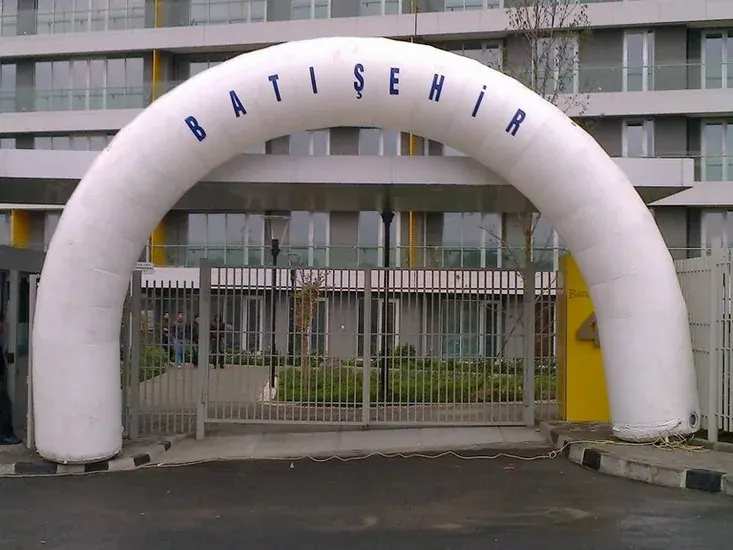 İstanbul yol takı balon süsleme uygulaması — Esin Balon organizasyon