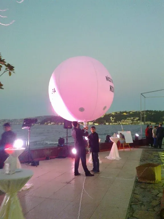 Zeplin Balon örneği, profesyonel kurulum — Esin Balon