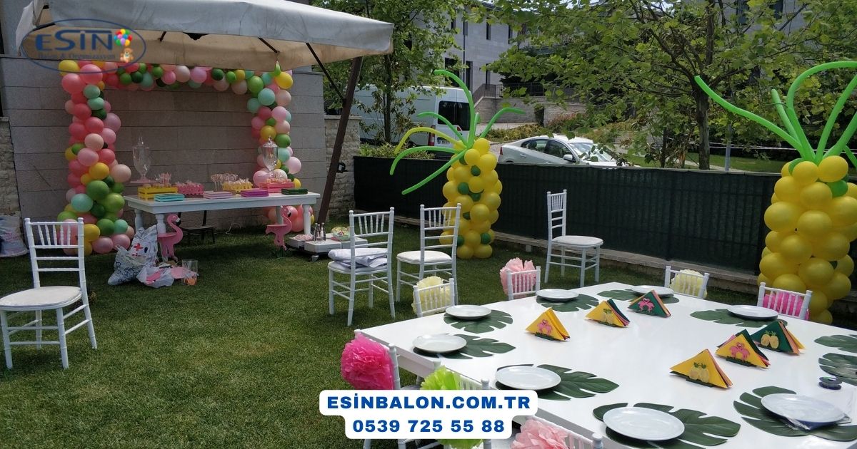 Doğum günü balon süsleme İstanbul — organik kemer, Esin Balon profesyonel uygulama
